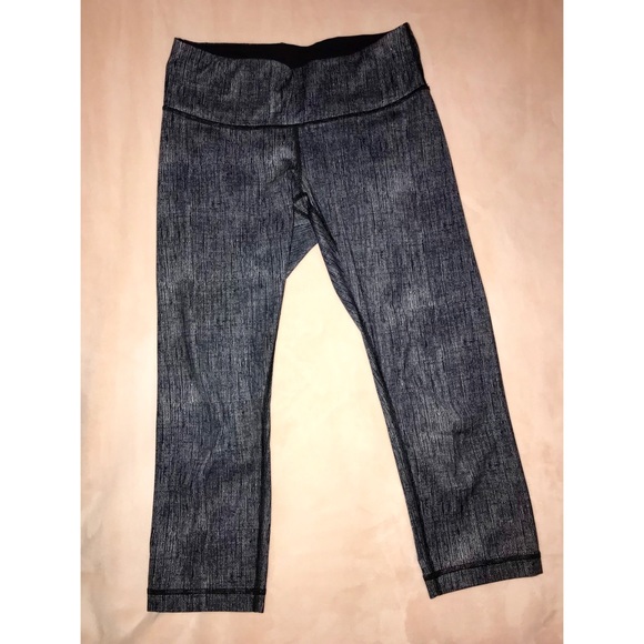 lululemon athletica Pants - Lululemon cropped leggings